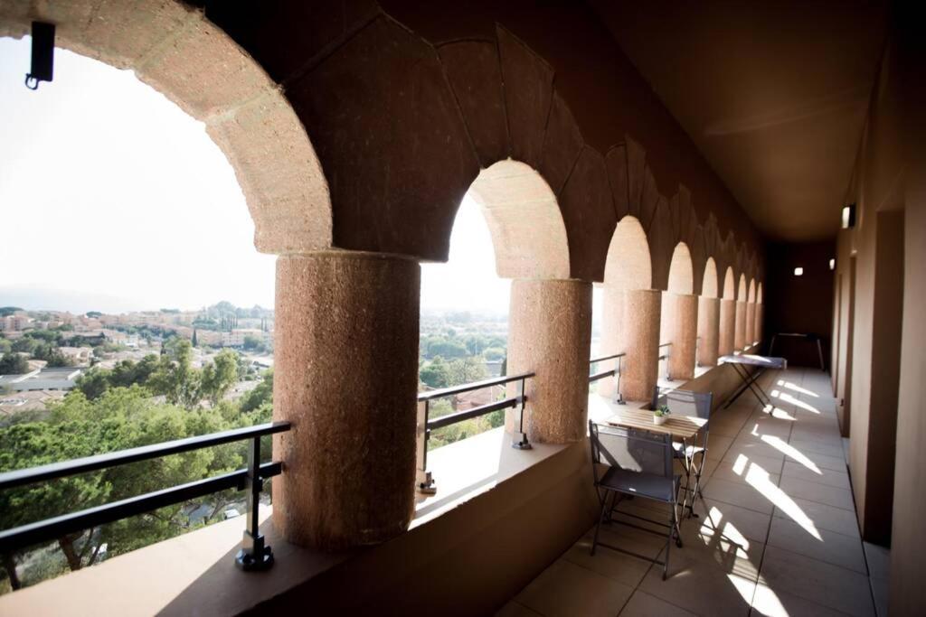 Magnifique Appartement Avec Vue Imprenable La Londe-les-Maures Luaran gambar