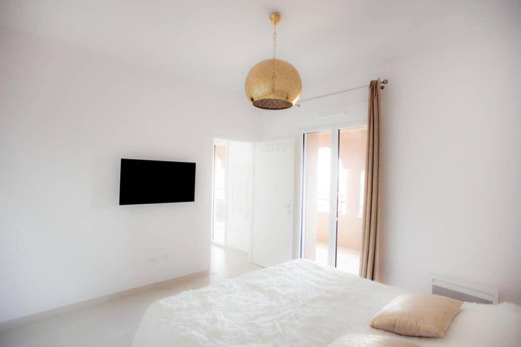 Magnifique Appartement Avec Vue Imprenable La Londe-les-Maures Luaran gambar